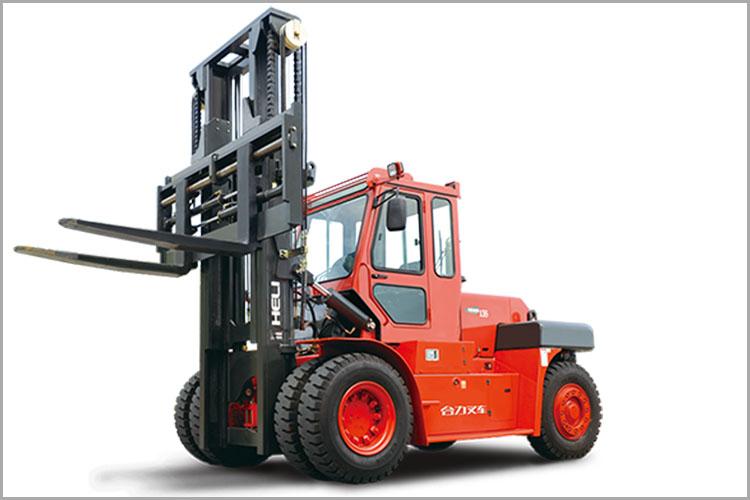 H2000系列 12-13.5噸內(nèi)燃平衡重叉車(chē)是指以柴油,汽油,液化氣等為動(dòng)力裝置(即配裝發(fā)動(dòng)機(jī)的)