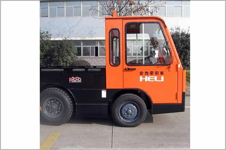 配駕駛室，駕乘人員操縱舒適，適用于雨雪等壞天氣在室外工作